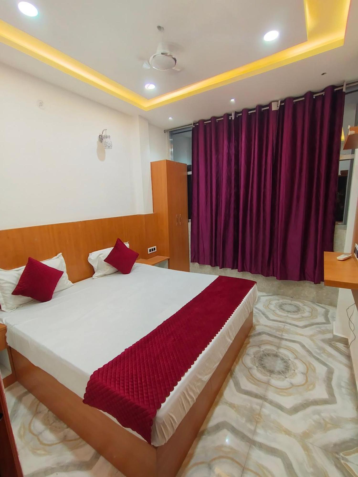 The Nirmala Palace Hotel Ayodhya Luaran gambar